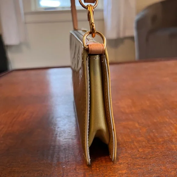 Louis Vuitton Lexington Pochette - Picture 13 of 14